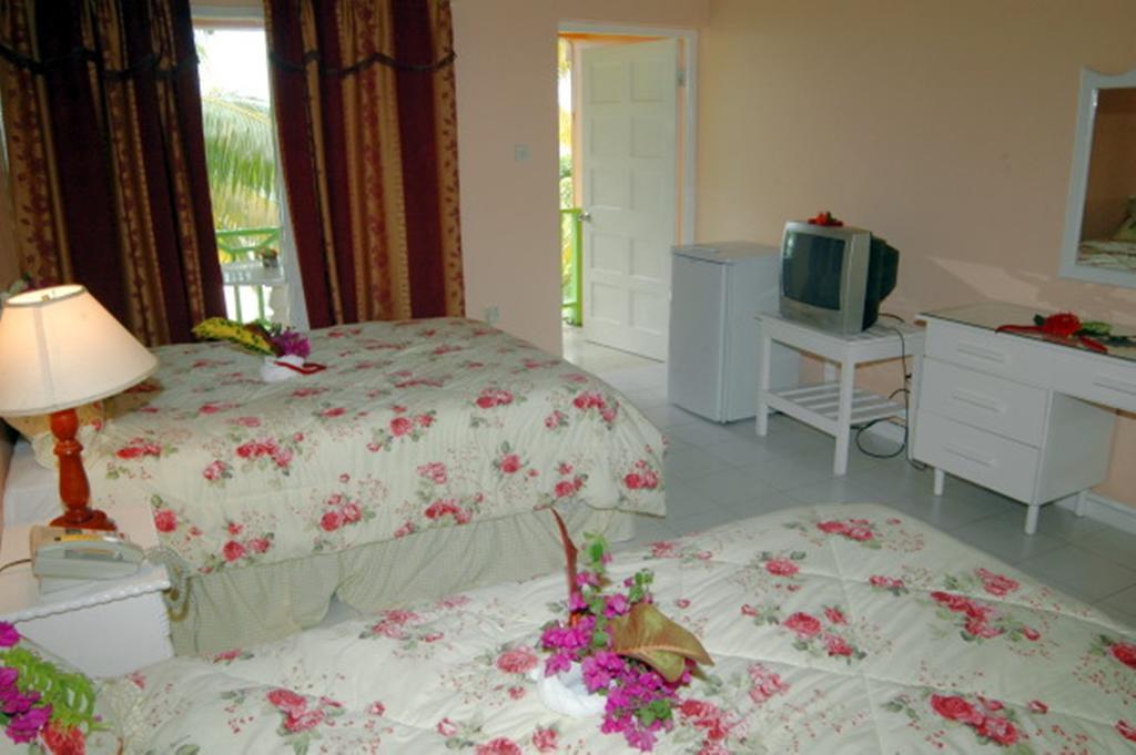Our Past Time Hotel Negril Rum bild