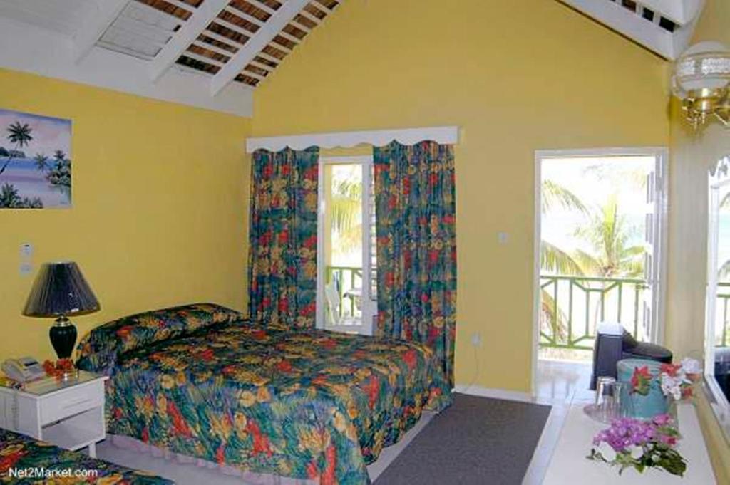 Our Past Time Hotel Negril Rum bild